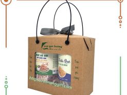 Set quà tặng đặc sản Đà Nẵng 2 món làm quà tặng QH1 gồm mực xé sợi hấp nước dừa và cá thiều que tẩm Đà Nẵng