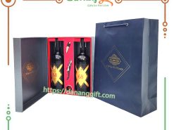 Hộp quà tặng cao cấp 2 chai rượu vang Ý 68 đầy đủ phụ kiện - DaNangGift