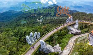 Cầu Vàng Đà Nẵng được nâng lên bởi hai bàn tay khổng lồ